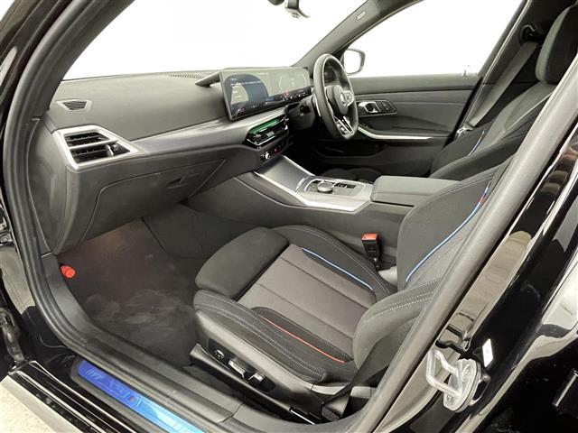 ３シリーズ ３１８ｉ　Ｍスポーツ　ドライビング・アシスト・プロフェッショナル　ｈａｒｍａｎ／ｋａｒｄｏｎ　サラウンド・サウンド・システム　純正１４．９ナビ　ＢＴ／Ａｐｐｌｅ　Ｃａｒｐｌａｙ／ＦＭ／ＡＭ　コーナリング・ライト（19枚目）