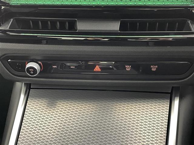 ３シリーズ ３１８ｉ　Ｍスポーツ　ドライビング・アシスト・プロフェッショナル　ｈａｒｍａｎ／ｋａｒｄｏｎ　サラウンド・サウンド・システム　純正１４．９ナビ　ＢＴ／Ａｐｐｌｅ　Ｃａｒｐｌａｙ／ＦＭ／ＡＭ　コーナリング・ライト（28枚目）