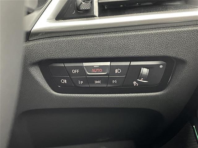 ３シリーズ ３１８ｉ　Ｍスポーツ　ドライビング・アシスト・プロフェッショナル　ｈａｒｍａｎ／ｋａｒｄｏｎ　サラウンド・サウンド・システム　純正１４．９ナビ　ＢＴ／Ａｐｐｌｅ　Ｃａｒｐｌａｙ／ＦＭ／ＡＭ　コーナリング・ライト（32枚目）