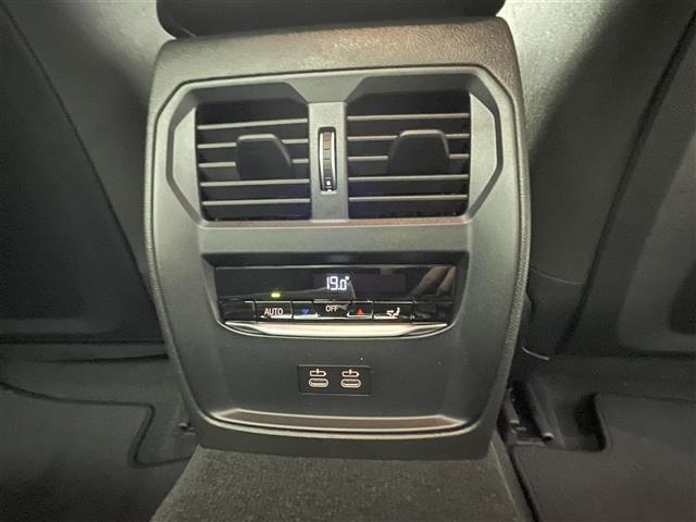 ３シリーズ ３１８ｉ　Ｍスポーツ　ドライビング・アシスト・プロフェッショナル　ｈａｒｍａｎ／ｋａｒｄｏｎ　サラウンド・サウンド・システム　純正１４．９ナビ　ＢＴ／Ａｐｐｌｅ　Ｃａｒｐｌａｙ／ＦＭ／ＡＭ　コーナリング・ライト（33枚目）