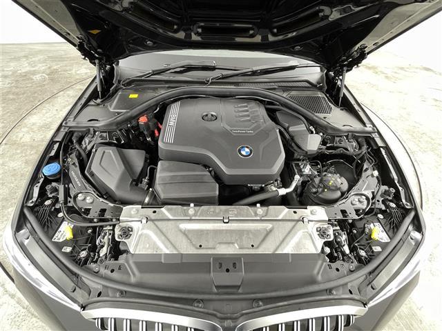 ３シリーズ ３１８ｉ　Ｍスポーツ　ドライビング・アシスト・プロフェッショナル　ｈａｒｍａｎ／ｋａｒｄｏｎ　サラウンド・サウンド・システム　純正１４．９ナビ　ＢＴ／Ａｐｐｌｅ　Ｃａｒｐｌａｙ／ＦＭ／ＡＭ　コーナリング・ライト（41枚目）