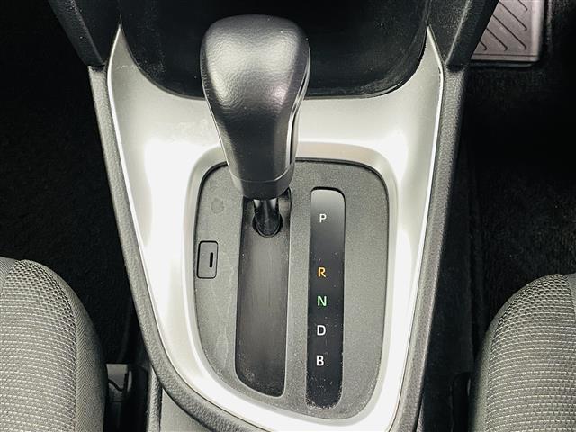 ヤリスクロス ハイブリッドＧ　ワンオーナー　純正ディスプレイオーディオ　バックカメラ　ビルトインＥＴＣ　レーダークルーズコントロール　社外前後ドライブレコーダー　ＡＣ１００Ｖコンセント　電動パーキングブレーキ　純正ホイール（27枚目）