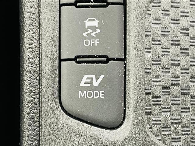 ヤリスクロス ハイブリッドＧ　ワンオーナー　純正ディスプレイオーディオ　バックカメラ　ビルトインＥＴＣ　レーダークルーズコントロール　社外前後ドライブレコーダー　ＡＣ１００Ｖコンセント　電動パーキングブレーキ　純正ホイール（34枚目）