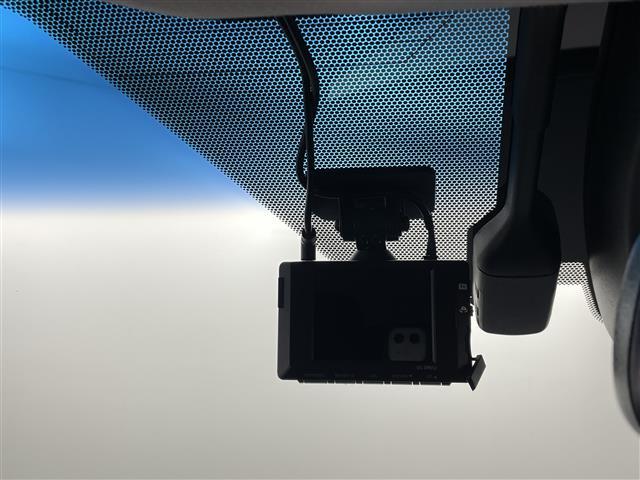 アルファード ２．５Ｓ　Ｃパッケージ　両側電動ドア　純正ナビ　純正フリップダウンモニター　フルセグ　ＥＴＣ　トヨタセーフティーセンス　シートヒーター　エアシート　ＬＥＤヘッドライト　フォグランプ　オートライト　オートマチックハイビーム（4枚目）