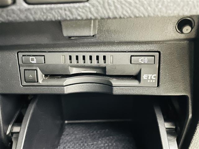 アルファード ２．５Ｓ　Ｃパッケージ　両側電動ドア　純正ナビ　純正フリップダウンモニター　フルセグ　ＥＴＣ　トヨタセーフティーセンス　シートヒーター　エアシート　ＬＥＤヘッドライト　フォグランプ　オートライト　オートマチックハイビーム（9枚目）