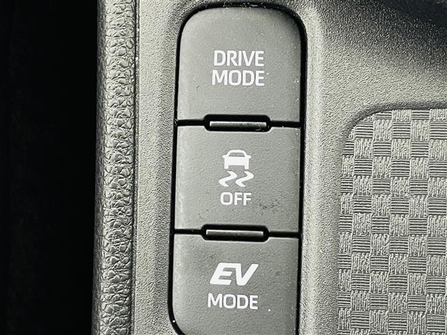 ヤリスクロス ハイブリッドＺ　アドベンチャー　プリクラッシュセーフティ　レーントレーシングアシスト　レーダークルーズコントロール　ブラインドスポットモニター　純正ナビゲーション　Ｂｌｕｅｔｏｏｔｈ　ＥＴＣ　バックカメラ　３６０度カメラ　ＨＤＭＩ（33枚目）