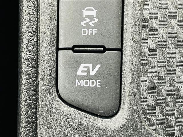 ヤリスクロス ハイブリッドＺ　アドベンチャー　プリクラッシュセーフティ　レーントレーシングアシスト　レーダークルーズコントロール　ブラインドスポットモニター　純正ナビゲーション　Ｂｌｕｅｔｏｏｔｈ　ＥＴＣ　バックカメラ　３６０度カメラ　ＨＤＭＩ（35枚目）