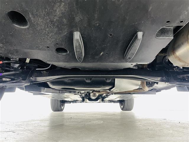 ヤリスクロス ハイブリッドＺ　アドベンチャー　プリクラッシュセーフティ　レーントレーシングアシスト　レーダークルーズコントロール　ブラインドスポットモニター　純正ナビゲーション　Ｂｌｕｅｔｏｏｔｈ　ＥＴＣ　バックカメラ　３６０度カメラ　ＨＤＭＩ（43枚目）