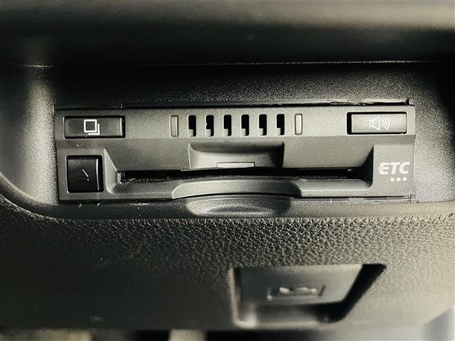 アクア Ｚ　トヨタセーフティセンス　プリクラッシュセーフティ　レーダークルーズコントロール　ブラインドスポットモニターパノラミックビューモニター　ヘッドアップディスプレイ　純正ディスプレイオーディオ　Ｂカメラ（6枚目）