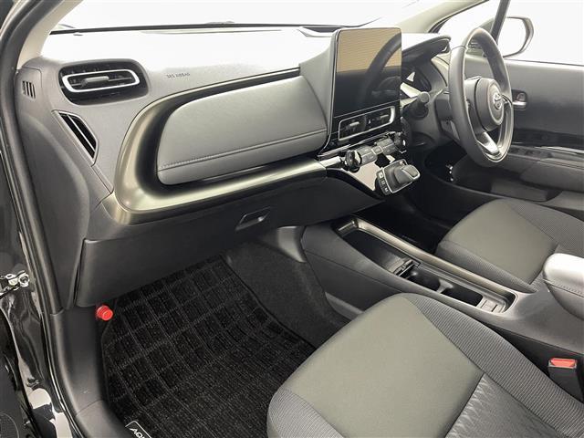 アクア Ｚ　トヨタセーフティセンス　プリクラッシュセーフティ　レーダークルーズコントロール　ブラインドスポットモニターパノラミックビューモニター　ヘッドアップディスプレイ　純正ディスプレイオーディオ　Ｂカメラ（17枚目）