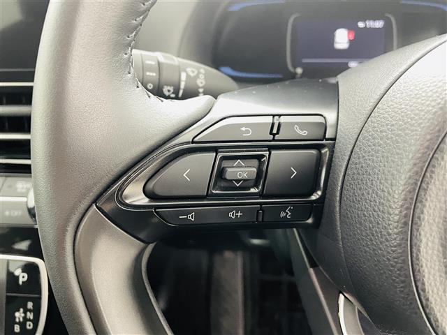 アクア Ｚ　トヨタセーフティセンス　プリクラッシュセーフティ　レーダークルーズコントロール　ブラインドスポットモニターパノラミックビューモニター　ヘッドアップディスプレイ　純正ディスプレイオーディオ　Ｂカメラ（27枚目）