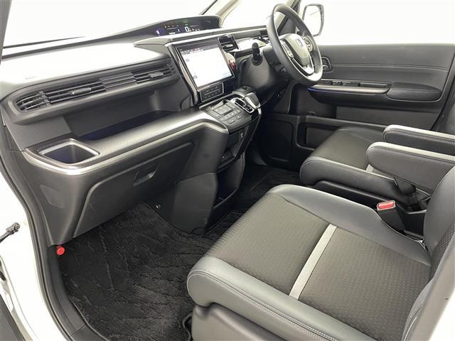 ステップワゴンスパーダ e:HEVスパーダ G・EX ホンダセンシング ホンダセンシング/アダプティブクルーズコントロール/純正10型ナビ/フルセグ/全周囲カメラ/両側パワースライドドア/ドライブレコーダー/ハーフレザーシート/シートヒーター/純正AW/LEDヘッドライト(18枚目)