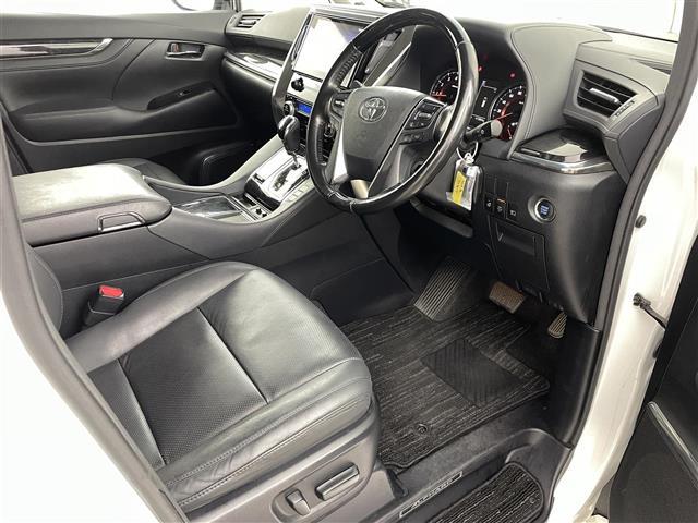 アルファード ２．５Ｓ　Ｃパッケージ　プリクラッシュセーフティ　レーントレーシングアシスト　レーンディパーチャーアラート　レーダークルーズコントロール　ブラインドスポットモニター　純正ナビゲーション　Ｂｌｕｅｔｏｏｔｈ　ＴＶ　バックカメラ（20枚目）