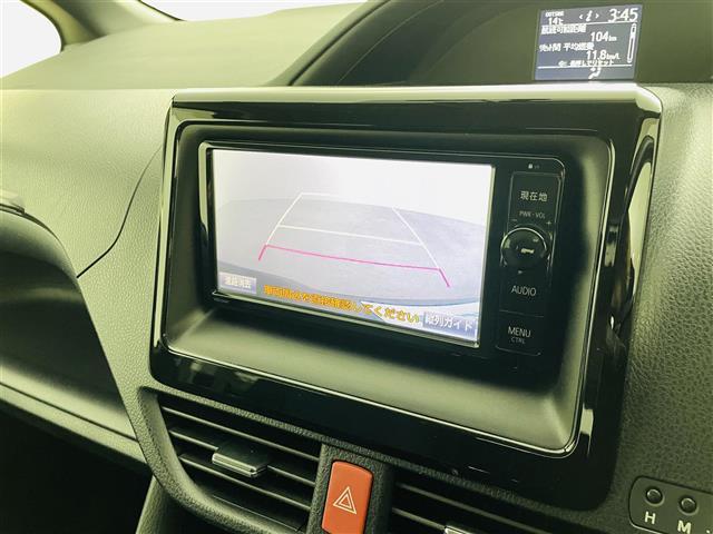 ノア Ｓｉ　フリップダウン　純正７インチＳＤナビ　型番；ＮＳＺＴ－Ｗ６４ＴフルセグＴＶ／ＢＴ／ＣＤ／ＤＶＤ　バックＣ　両側パワースライドドア　ウォークスルー　ＬＥＤオートライト　フォグ　純正ＡＷ　ドラレコ　ＥＴＣ（3枚目）
