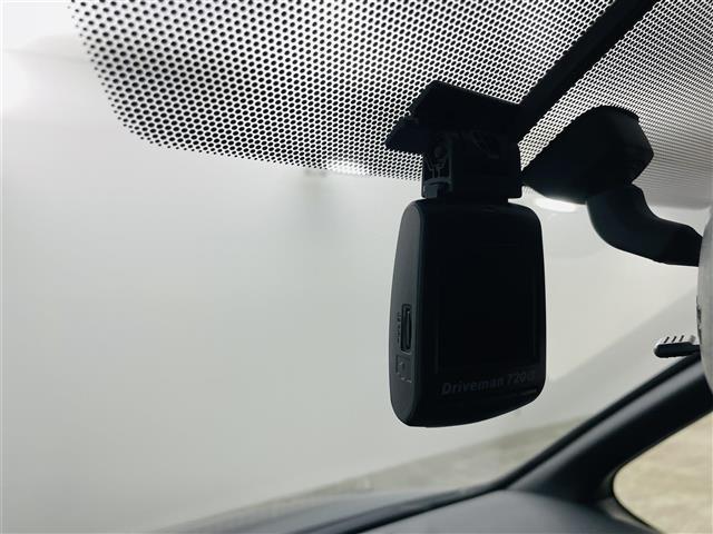 ノア Ｓｉ　フリップダウン　純正７インチＳＤナビ　型番；ＮＳＺＴ－Ｗ６４ＴフルセグＴＶ／ＢＴ／ＣＤ／ＤＶＤ　バックＣ　両側パワースライドドア　ウォークスルー　ＬＥＤオートライト　フォグ　純正ＡＷ　ドラレコ　ＥＴＣ（4枚目）