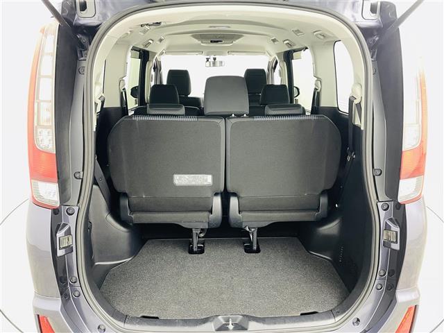 ノア Ｓｉ　フリップダウン　純正７インチＳＤナビ　型番；ＮＳＺＴ－Ｗ６４ＴフルセグＴＶ／ＢＴ／ＣＤ／ＤＶＤ　バックＣ　両側パワースライドドア　ウォークスルー　ＬＥＤオートライト　フォグ　純正ＡＷ　ドラレコ　ＥＴＣ（14枚目）