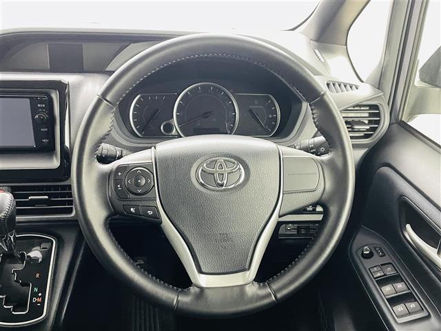 ノア Ｓｉ　フリップダウン　純正７インチＳＤナビ　型番；ＮＳＺＴ－Ｗ６４ＴフルセグＴＶ／ＢＴ／ＣＤ／ＤＶＤ　バックＣ　両側パワースライドドア　ウォークスルー　ＬＥＤオートライト　フォグ　純正ＡＷ　ドラレコ　ＥＴＣ（26枚目）