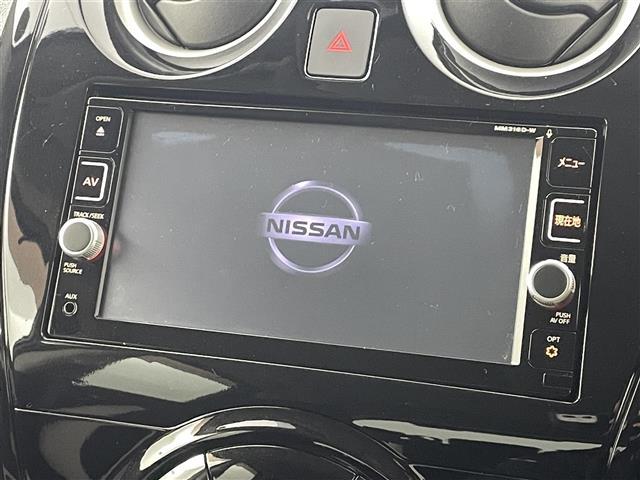 ノート ｅ－パワー　Ｘ　衝突軽減ブレーキ　斜線逸脱警報装置　純正ナビゲーション　バックカメラ　ＥＴＣ　前方ドライブレコーダー　Ｂｌｕｅｔｏｏｔｈ　ふらつき警報標識認識　スマートキー　ＴＶ　プッシュスタート　全方位カメラ（3枚目）