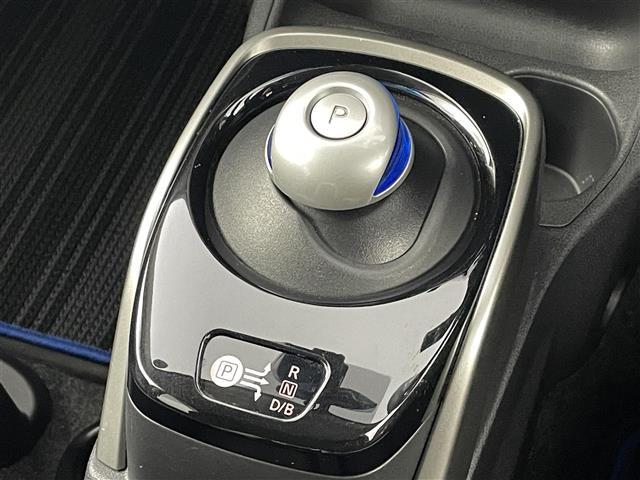 ノート ｅ－パワー　Ｘ　衝突軽減ブレーキ　斜線逸脱警報装置　純正ナビゲーション　バックカメラ　ＥＴＣ　前方ドライブレコーダー　Ｂｌｕｅｔｏｏｔｈ　ふらつき警報標識認識　スマートキー　ＴＶ　プッシュスタート　全方位カメラ（26枚目）