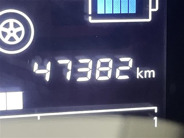 ノート ｅ－パワー　Ｘ　衝突軽減ブレーキ　斜線逸脱警報装置　純正ナビゲーション　バックカメラ　ＥＴＣ　前方ドライブレコーダー　Ｂｌｕｅｔｏｏｔｈ　ふらつき警報標識認識　スマートキー　ＴＶ　プッシュスタート　全方位カメラ（27枚目）