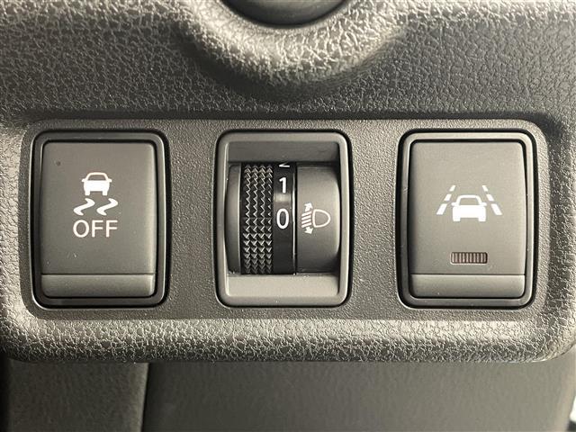 ノート ｅ－パワー　Ｘ　衝突軽減ブレーキ　斜線逸脱警報装置　純正ナビゲーション　バックカメラ　ＥＴＣ　前方ドライブレコーダー　Ｂｌｕｅｔｏｏｔｈ　ふらつき警報標識認識　スマートキー　ＴＶ　プッシュスタート　全方位カメラ（33枚目）