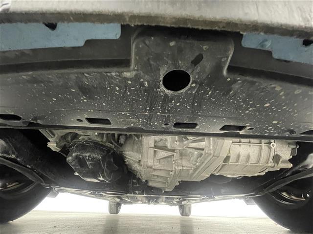 ノート ｅ－パワー　Ｘ　衝突軽減ブレーキ　斜線逸脱警報装置　純正ナビゲーション　バックカメラ　ＥＴＣ　前方ドライブレコーダー　Ｂｌｕｅｔｏｏｔｈ　ふらつき警報標識認識　スマートキー　ＴＶ　プッシュスタート　全方位カメラ（42枚目）