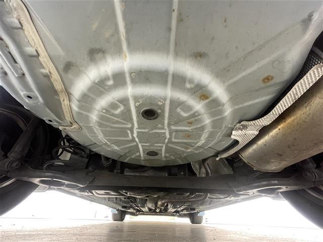 ノート ｅ－パワー　Ｘ　衝突軽減ブレーキ　斜線逸脱警報装置　純正ナビゲーション　バックカメラ　ＥＴＣ　前方ドライブレコーダー　Ｂｌｕｅｔｏｏｔｈ　ふらつき警報標識認識　スマートキー　ＴＶ　プッシュスタート　全方位カメラ（43枚目）