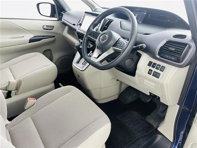 セレナ Ｘ　純正ＳＤ９インチナビ　純正フリップダウンモニター　フルセグＴＶ　ＣＤ／ＤＶＤ　Ｂｌｕ－ｒａｙ　アラウンドビューモニター　プロパイロット　両側パワースライドドア　デジタルインナーミラー　純正フロアマット（18枚目）