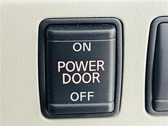 セレナ Ｘ　純正ＳＤ９インチナビ　純正フリップダウンモニター　フルセグＴＶ　ＣＤ／ＤＶＤ　Ｂｌｕ－ｒａｙ　アラウンドビューモニター　プロパイロット　両側パワースライドドア　デジタルインナーミラー　純正フロアマット（31枚目）