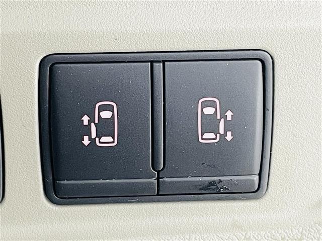 セレナ Ｘ　純正ＳＤ９インチナビ　純正フリップダウンモニター　フルセグＴＶ　ＣＤ／ＤＶＤ　Ｂｌｕ－ｒａｙ　アラウンドビューモニター　プロパイロット　両側パワースライドドア　デジタルインナーミラー　純正フロアマット（32枚目）