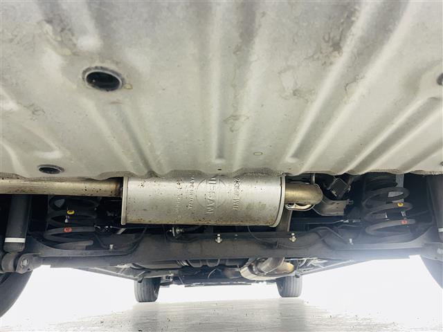 セレナ Ｘ　純正ＳＤ９インチナビ　純正フリップダウンモニター　フルセグＴＶ　ＣＤ／ＤＶＤ　Ｂｌｕ－ｒａｙ　アラウンドビューモニター　プロパイロット　両側パワースライドドア　デジタルインナーミラー　純正フロアマット（42枚目）