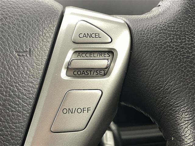 セレナ ハイウェイスター S-ハイブリッド Vセレクション 禁煙車 純正8インチナビ フリップダウンモニター ETC 両側パワースライドドア バックカメラ 15インチアルミホイール 純正フロアマット フルセグTV Bluetooth アイドリングストップ CD(6枚目)