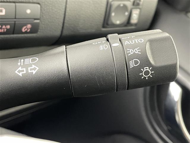 セレナ ハイウェイスター S-ハイブリッド Vセレクション 禁煙車 純正8インチナビ フリップダウンモニター ETC 両側パワースライドドア バックカメラ 15インチアルミホイール 純正フロアマット フルセグTV Bluetooth アイドリングストップ CD(8枚目)