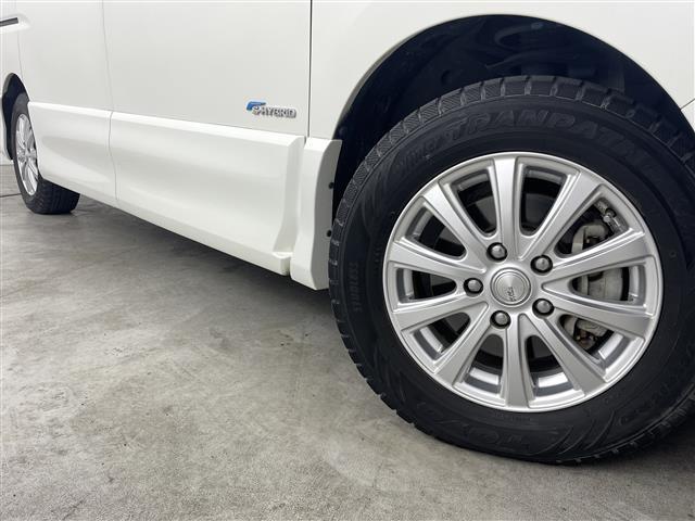 セレナ ハイウェイスター S-ハイブリッド Vセレクション 禁煙車 純正8インチナビ フリップダウンモニター ETC 両側パワースライドドア バックカメラ 15インチアルミホイール 純正フロアマット フルセグTV Bluetooth アイドリングストップ CD(15枚目)