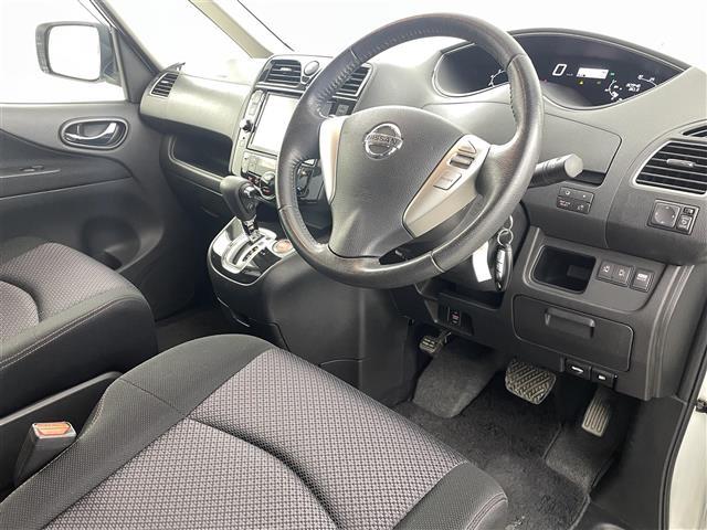 セレナ ハイウェイスター S-ハイブリッド Vセレクション 禁煙車 純正8インチナビ フリップダウンモニター ETC 両側パワースライドドア バックカメラ 15インチアルミホイール 純正フロアマット フルセグTV Bluetooth アイドリングストップ CD(19枚目)