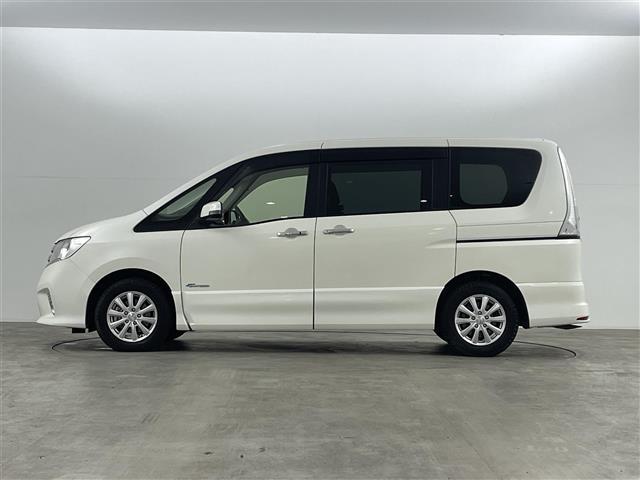 セレナ ハイウェイスター S-ハイブリッド Vセレクション 禁煙車 純正8インチナビ フリップダウンモニター ETC 両側パワースライドドア バックカメラ 15インチアルミホイール 純正フロアマット フルセグTV Bluetooth アイドリングストップ CD(40枚目)