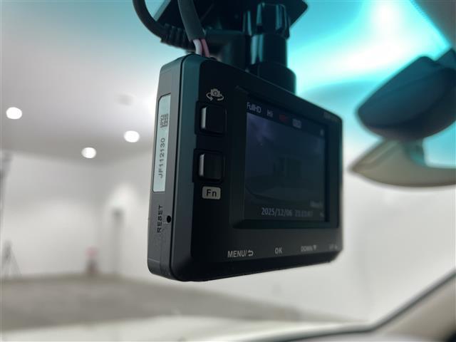 クラウン ロイヤルエクストラリミテッド 純正DVDナビ ETC CD FM,AM カセット 前後ドライブレコーダー パワーシート HIDヘッドライト フォグランプ オートライト 純正ホイール 純性フロアマット 純正ドアバイザー ミラーヒータ(5枚目)