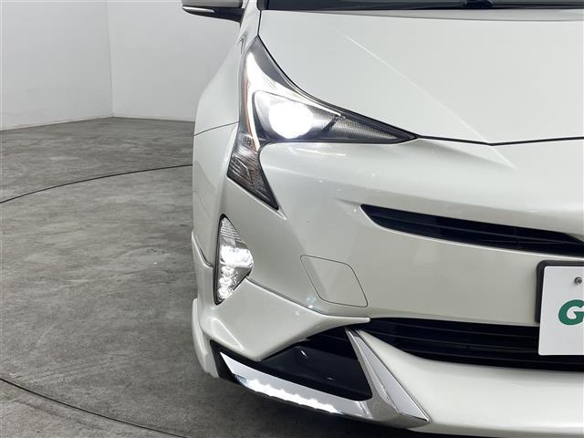 プリウス Ｓ　衝突軽減ブレーキ　車線逸脱警報装置　レーダークルーズコントロール　オートハイビーム　純正ナビ　Ｂｌｕｅｔｏｏｔｈ　ＴＶ　バックカメラ　ＥＴＣ　前後ドライブレコーダー　プッシュスタート　スペアキー（14枚目）