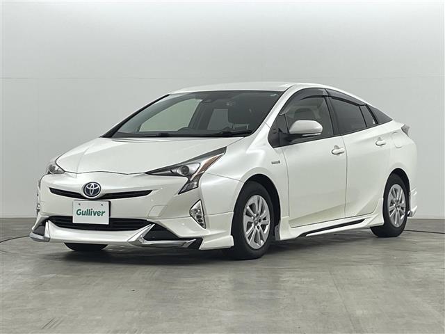 プリウス Ｓ　衝突軽減ブレーキ　車線逸脱警報装置　レーダークルーズコントロール　オートハイビーム　純正ナビ　Ｂｌｕｅｔｏｏｔｈ　ＴＶ　バックカメラ　ＥＴＣ　前後ドライブレコーダー　プッシュスタート　スペアキー（16枚目）