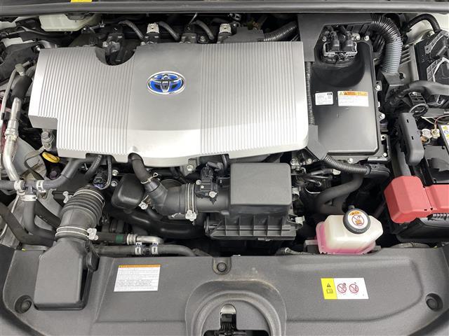 プリウス Ｓ　衝突軽減ブレーキ　車線逸脱警報装置　レーダークルーズコントロール　オートハイビーム　純正ナビ　Ｂｌｕｅｔｏｏｔｈ　ＴＶ　バックカメラ　ＥＴＣ　前後ドライブレコーダー　プッシュスタート　スペアキー（41枚目）