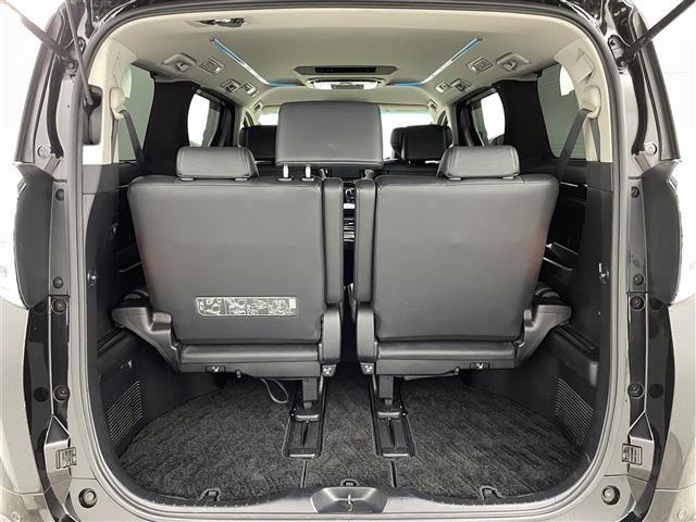 ヴェルファイアハイブリッド ＺＲ　Ｇエディション　４ＷＤ　プリクラッシュセーフテ　社外ナビ　Ｂｌｕｅｔｏｏｔｈ　ＴＶ　クルーズコントロール　電子パーキング　オートホールド　フリップダウンモニター　ＥＴＣ　シートヒーター　ステアリングヒーター（11枚目）