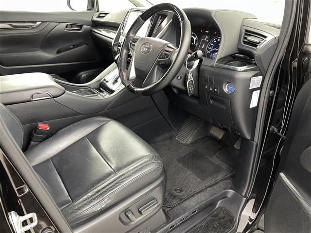 ヴェルファイアハイブリッド ＺＲ　Ｇエディション　４ＷＤ　プリクラッシュセーフテ　社外ナビ　Ｂｌｕｅｔｏｏｔｈ　ＴＶ　クルーズコントロール　電子パーキング　オートホールド　フリップダウンモニター　ＥＴＣ　シートヒーター　ステアリングヒーター（18枚目）