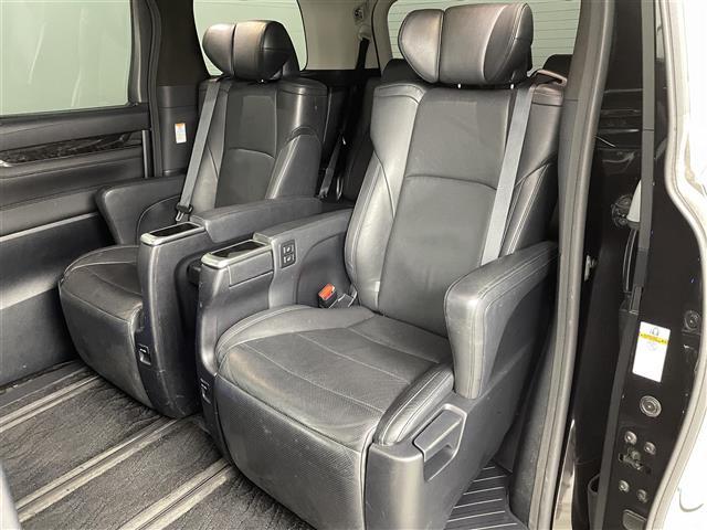 ヴェルファイアハイブリッド ＺＲ　Ｇエディション　４ＷＤ　プリクラッシュセーフテ　社外ナビ　Ｂｌｕｅｔｏｏｔｈ　ＴＶ　クルーズコントロール　電子パーキング　オートホールド　フリップダウンモニター　ＥＴＣ　シートヒーター　ステアリングヒーター（21枚目）