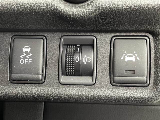 ノート e-パワー X 純正7インチナビ 全方位カメラ フルセグTV 衝突軽減ブレーキ インテリジェントルームミラー ドライブレコーダー スマートキー オートマチックハイビーム コーナーセンサー 14インチアルミホイール(28枚目)