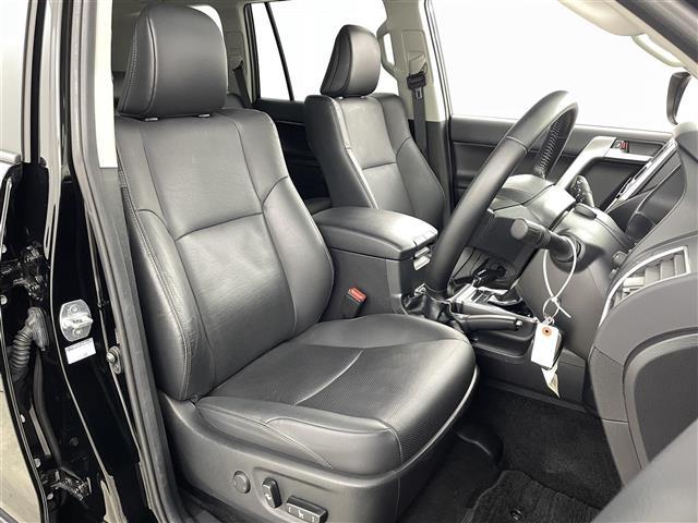 ランドクルーザープラド TX Lパッケージ マットブラックエディション 4WD 純正SDナビ サンルーフ ワンオーナー トヨタセーフティセンス フルセグTV デジタルインナーミラー レーダークルーズコントロール シートヒーター エアシート バックカメラ LEDヘッドライト(10枚目)