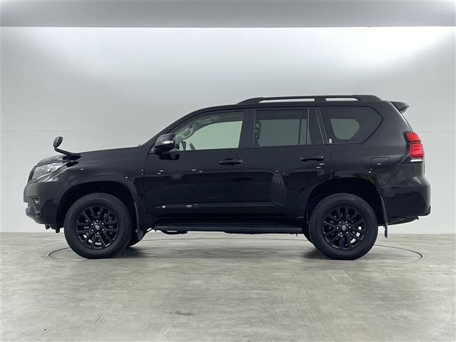 ランドクルーザープラド TX Lパッケージ マットブラックエディション 4WD 純正SDナビ サンルーフ ワンオーナー トヨタセーフティセンス フルセグTV デジタルインナーミラー レーダークルーズコントロール シートヒーター エアシート バックカメラ LEDヘッドライト(40枚目)