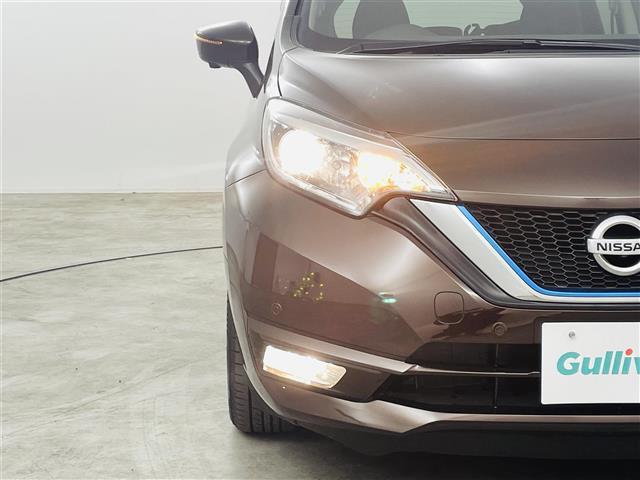 ノート ｅ－パワー　Ｘ　須阿泉逸脱警報装置　純正ナビゲーション　バックカメラ　前方ドライブレコーダー　Ｂｌｕｅｔｏｏｔｈ　ＴＶ　スペアキー　スマートキー　コーナーセンサー　ＬＥＤライト　プッシュスタート　ＴＶ　ＣＤ　ＤＶＤ（13枚目）