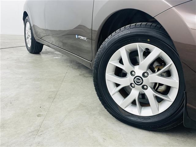 ノート ｅ－パワー　Ｘ　須阿泉逸脱警報装置　純正ナビゲーション　バックカメラ　前方ドライブレコーダー　Ｂｌｕｅｔｏｏｔｈ　ＴＶ　スペアキー　スマートキー　コーナーセンサー　ＬＥＤライト　プッシュスタート　ＴＶ　ＣＤ　ＤＶＤ（14枚目）