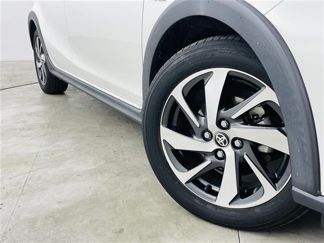 アクア クロスオーバー　トヨタセーフティセンス　レーンキープアシストオートハイビームプリクラッシュセーフティ純正ナビゲーション　Ｂｌｕｅｔｏｏｔｈ　バックカメラ　ＥＴＣ　ＴＶ前方ドライブレコーダー　プッシュスタート　ＣＤ（11枚目）