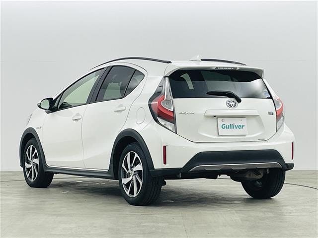 アクア クロスオーバー　トヨタセーフティセンス　レーンキープアシストオートハイビームプリクラッシュセーフティ純正ナビゲーション　Ｂｌｕｅｔｏｏｔｈ　バックカメラ　ＥＴＣ　ＴＶ前方ドライブレコーダー　プッシュスタート　ＣＤ（13枚目）